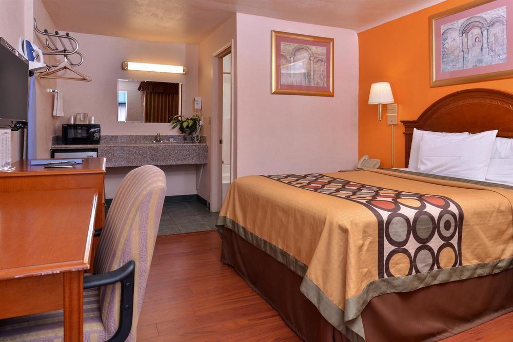 Americas Best Value Inn Eugene Bagian luar foto