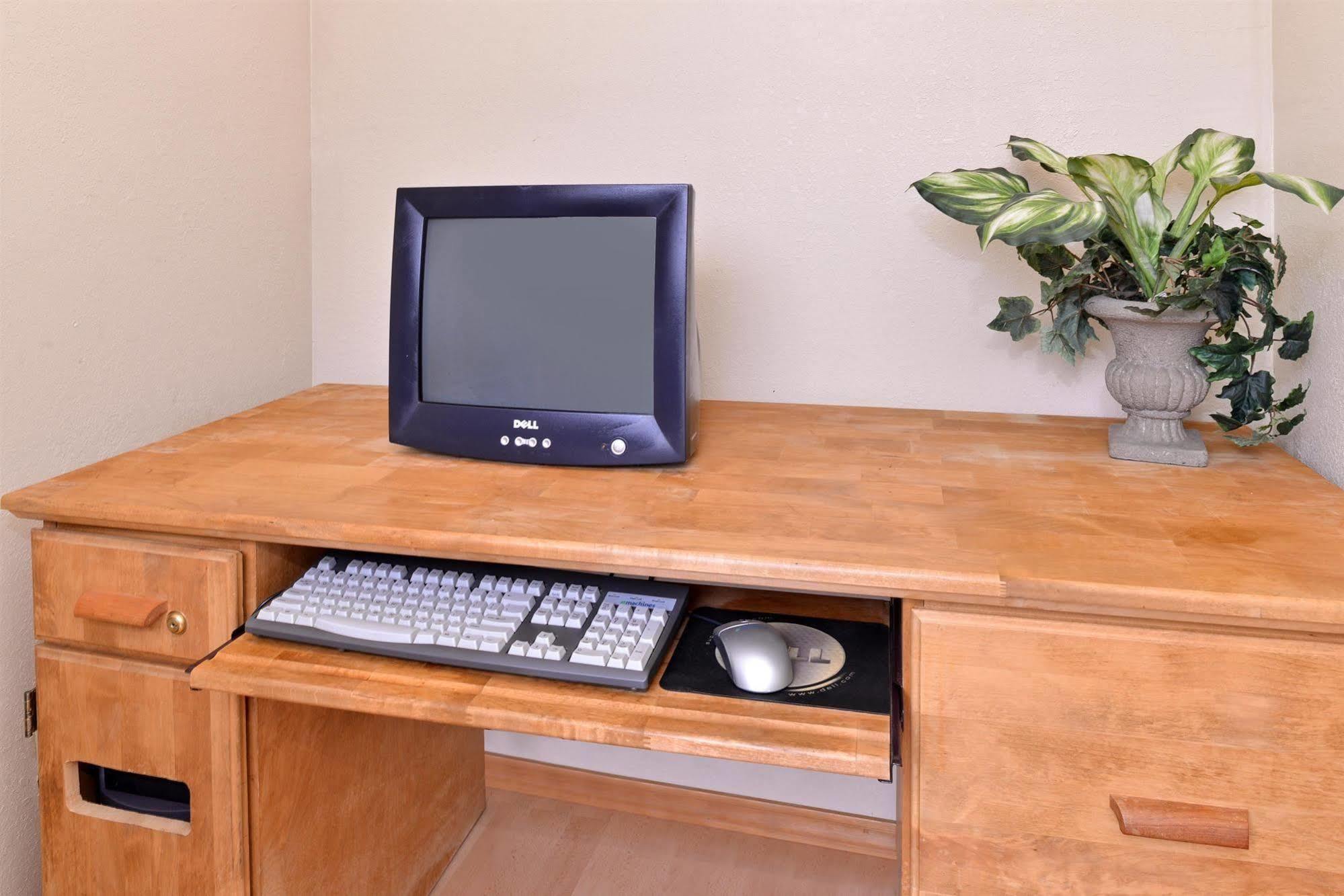 Americas Best Value Inn Eugene Bagian luar foto